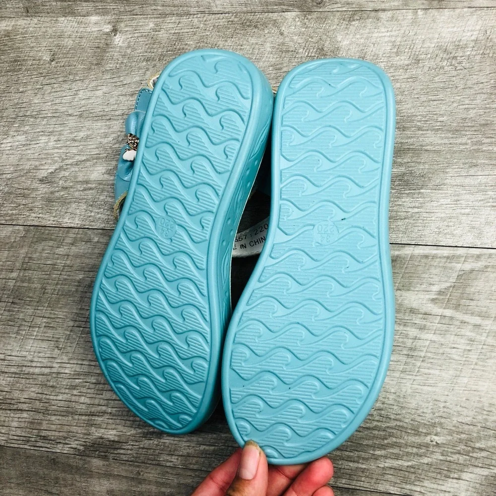 NWOT GIRLS  BLUE GLITTER STRAP BUTTERFLY SANDALS